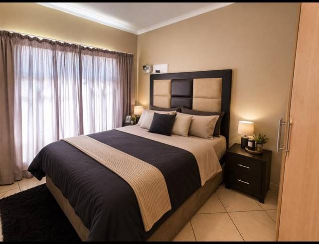 2 BEDROOM TOWNHOUSE FOR SALE IN RIVERSDALE
